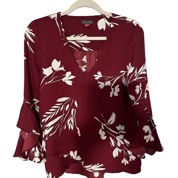 VINCE CAMUTO Women' Maroon Ruffled Pleated Floral Flutter Sleeve V Neck Blouse - Picture 6 of 15
